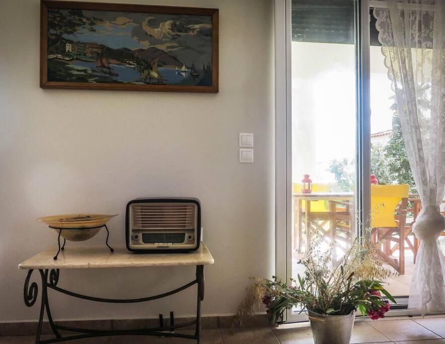 Villa Rania: Ευάερη Βίλα Με Θέα Τη Θάλασσα ليكسوري المظهر الخارجي الصورة