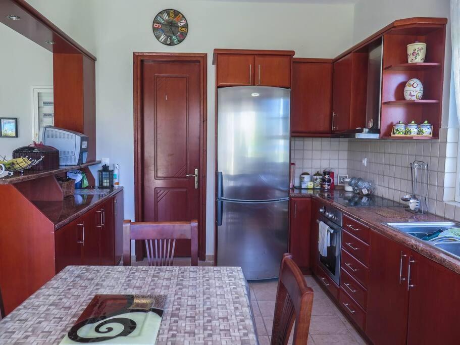 Villa Rania: Ευάερη Βίλα Με Θέα Τη Θάλασσα ليكسوري المظهر الخارجي الصورة