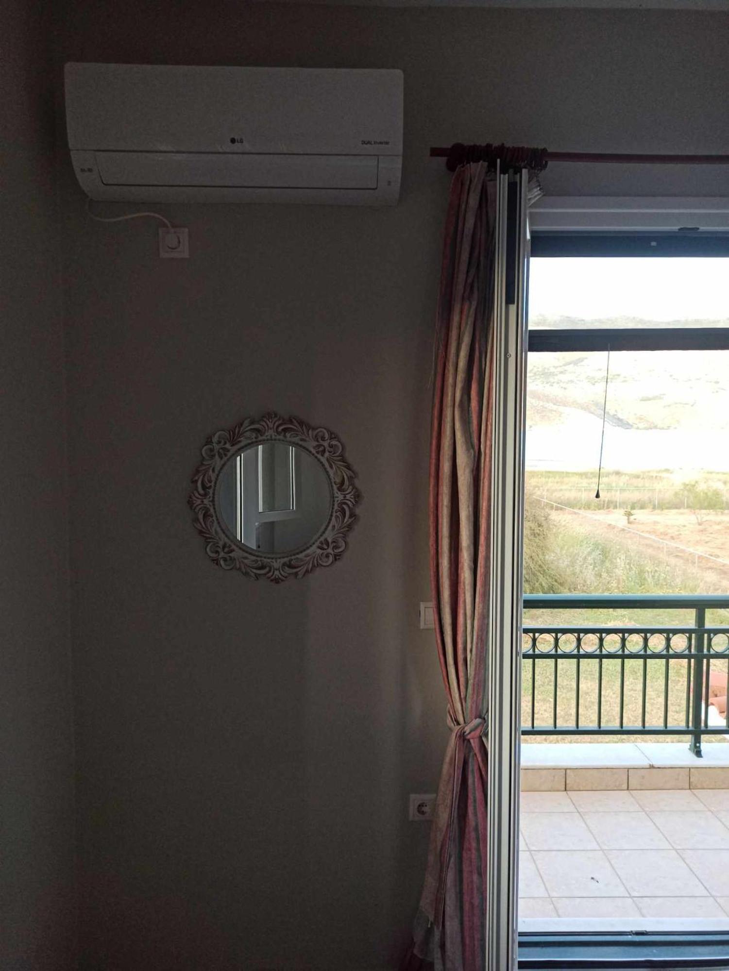 Villa Rania: Ευάερη Βίλα Με Θέα Τη Θάλασσα ليكسوري المظهر الخارجي الصورة